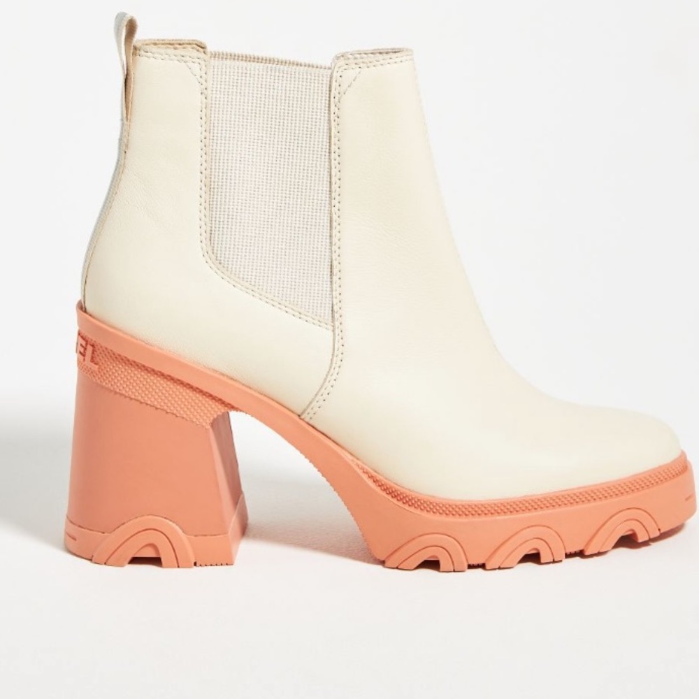 NWT! Sorel Brex Heel Lug Sole Chelsea Boots